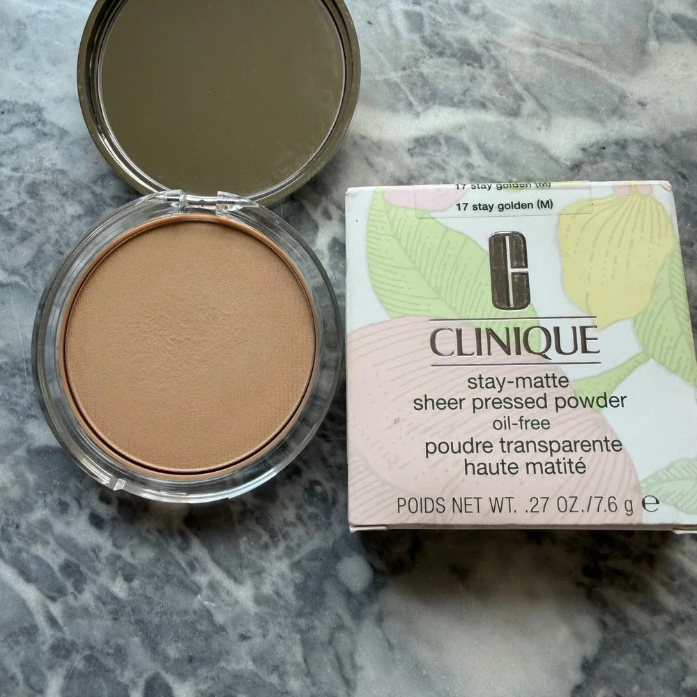 Clinique Stay-Matte Sheer Pressed Powder Foundation - 17 Stay Golden